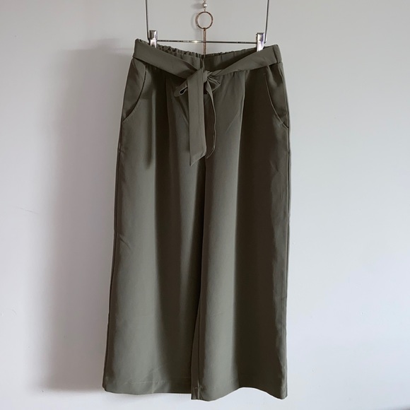 Urban Heritage Pants - Wide Legged Pastel Green Dress Pants